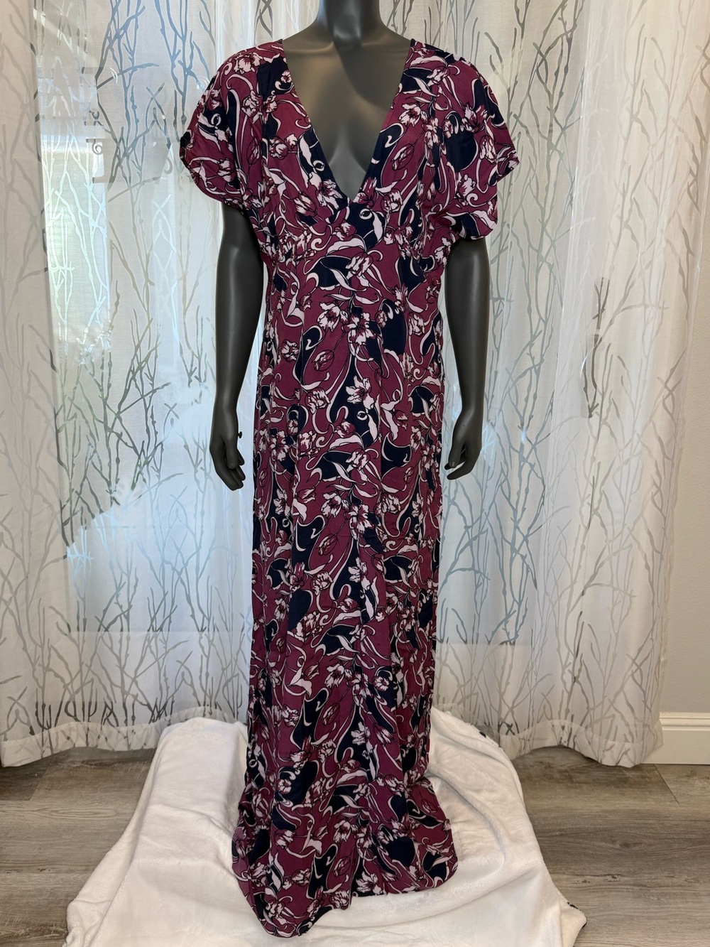 ModCloth Baroque Bouquet Floral Maxi Dress Purple V-Neck Size XL Retro